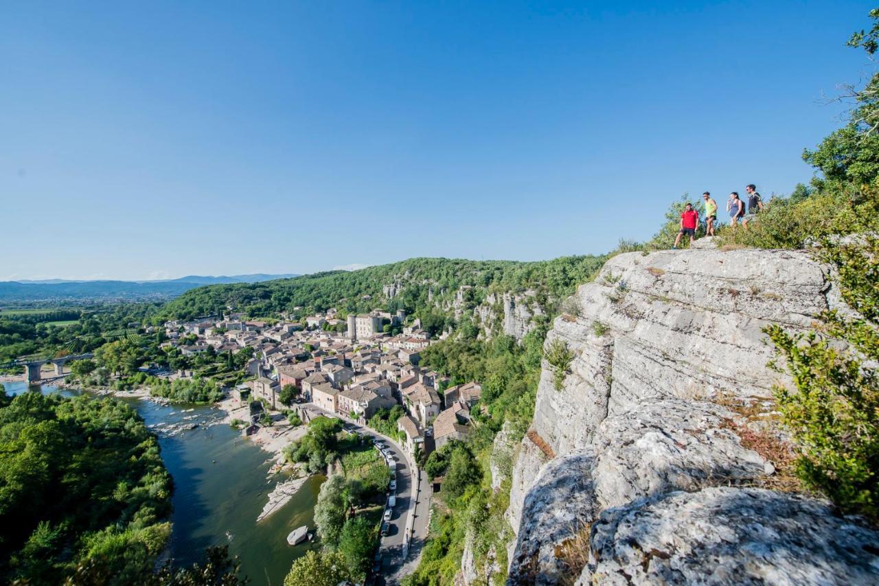 Domaine Lou Capitelle & 4* Vogue